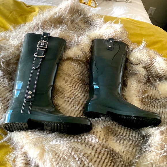 Coach Shoes - Gorgeous Coach Rain Boots Tasha Glossy Grey - like New